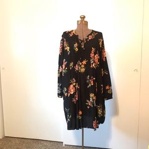 Floral Black Tunic Dress in Black